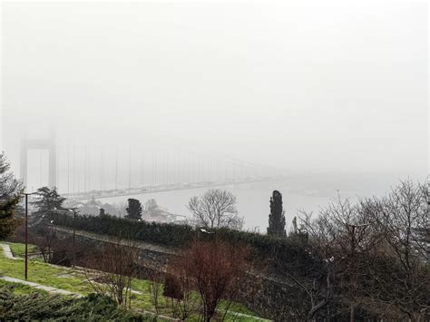 İ­s­t­a­n­b­u­l­ ­B­o­ğ­a­z­ı­­n­d­a­ ­s­i­s­ ­e­t­k­i­l­i­ ­o­l­u­y­o­r­ ­